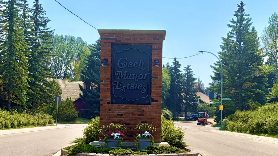 Coach Hill Manor Estates, Calgary