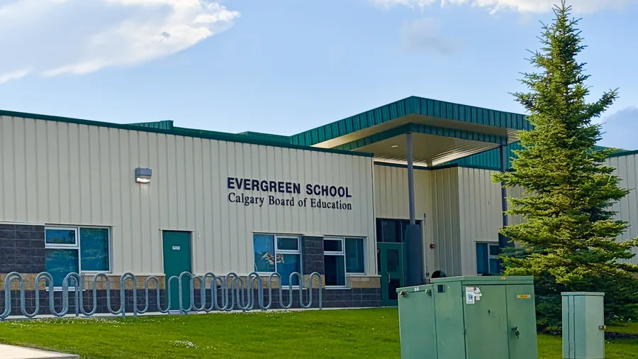 Evergreen School — Calgary, Alberta school photo